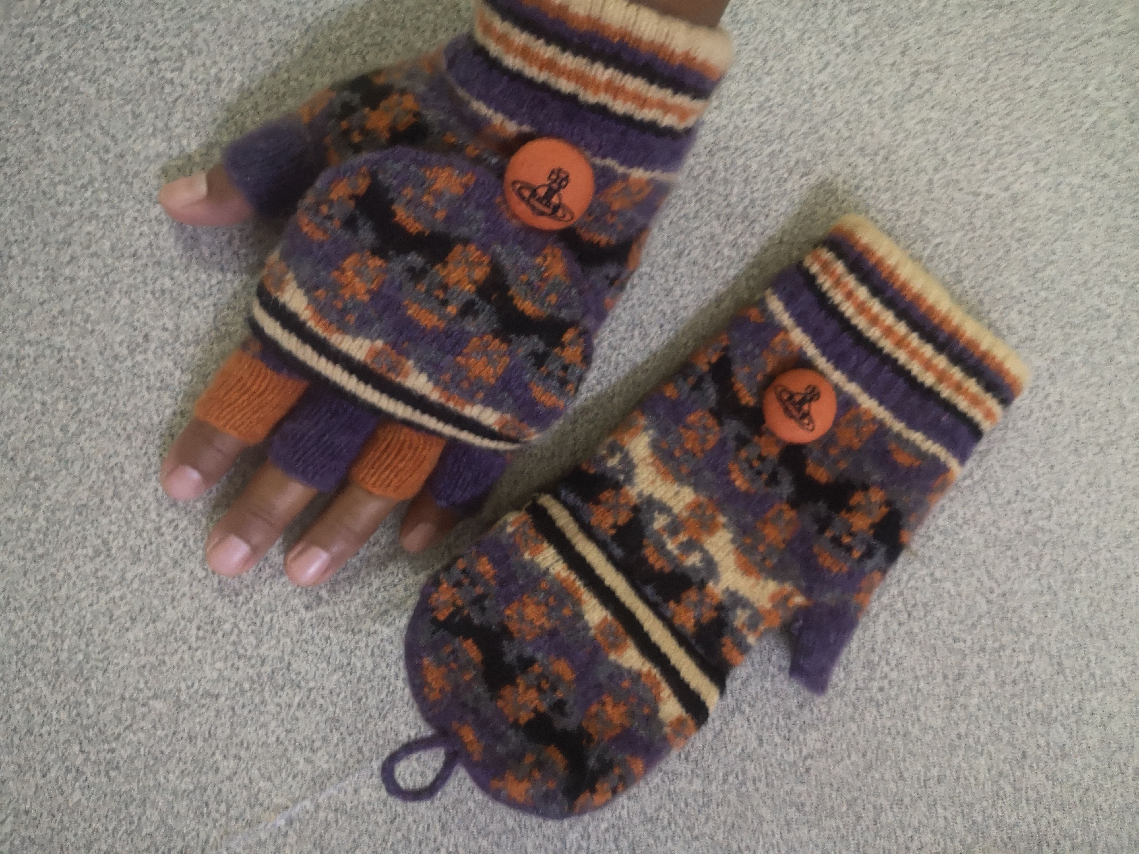 Designer × Vivienne Westwood Vivienne Westwood Glove Size ONE SIZE - 10 Thumbnail