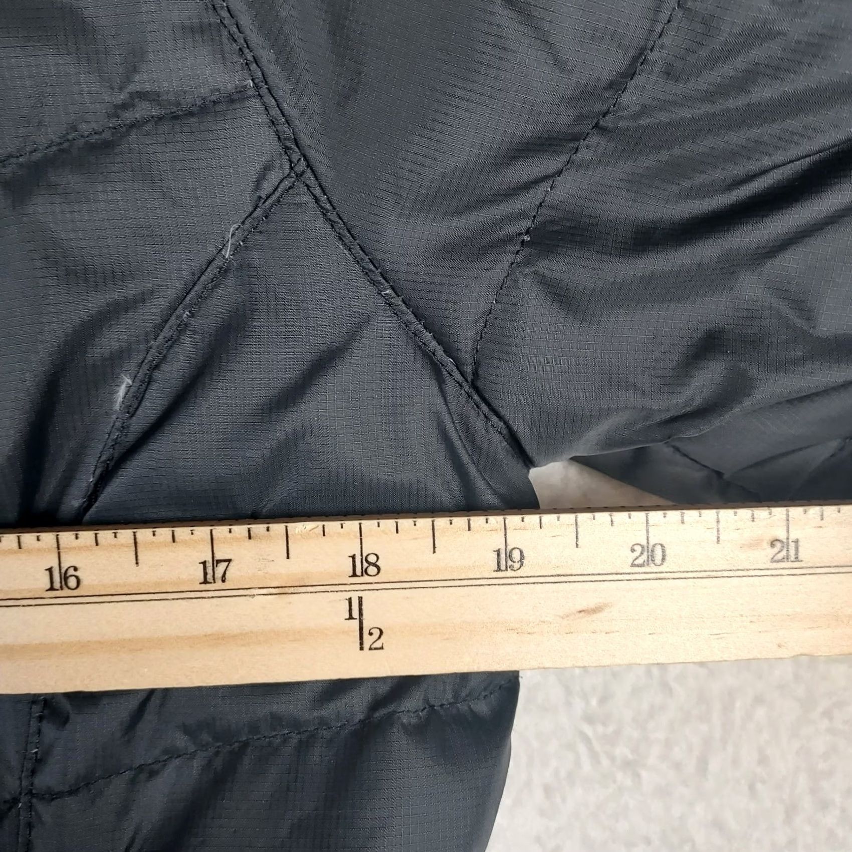 Vintage L.L. Bean Black Down Insulated Puffer Jacket Womens Small Zip Casual Outdoor Quilted Coat Size S / US 4 / IT 40 - 7 Thumbnail