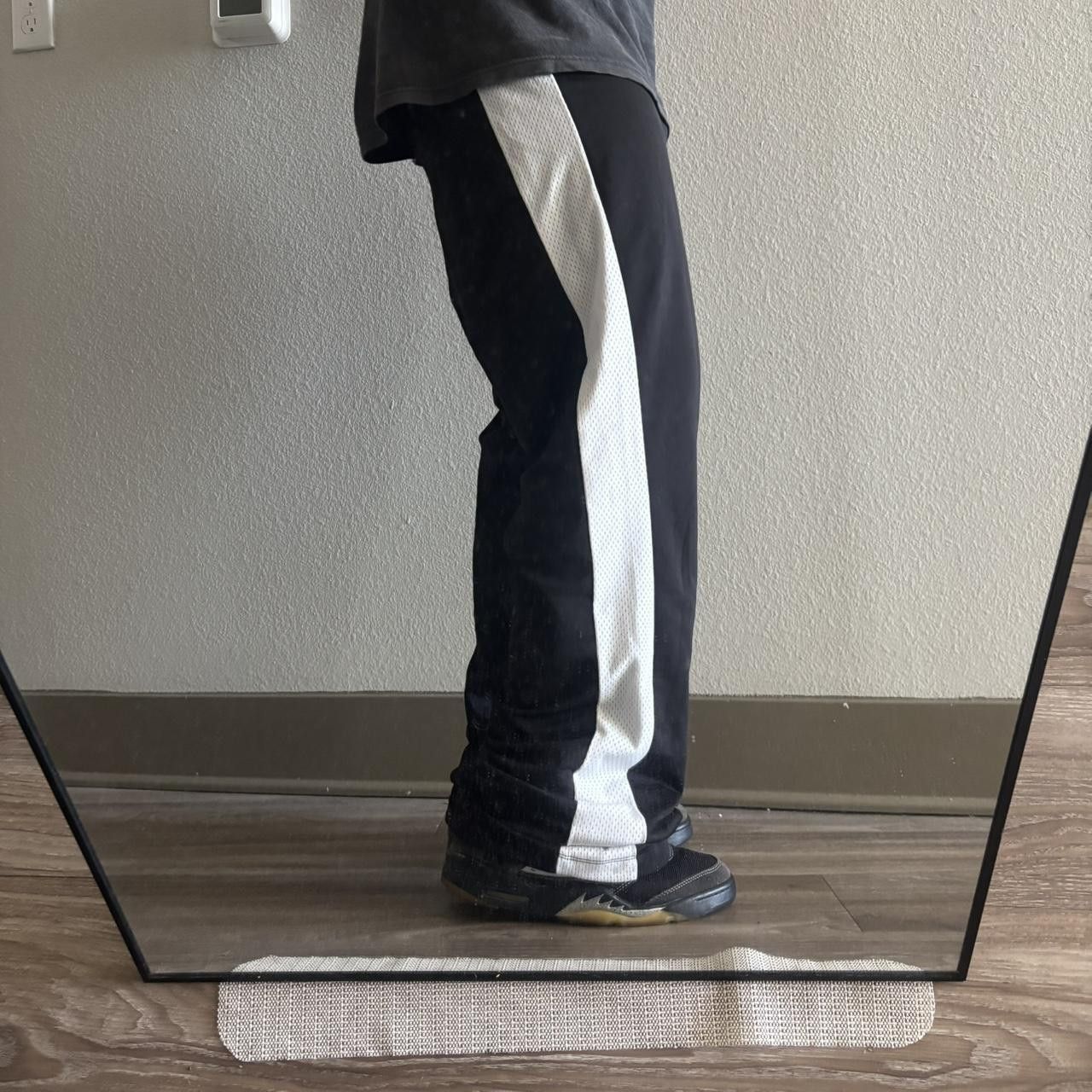 Japanese Brand Vintage Y2K Baggy Black White Streetwear Track Pants! Fits L Size US 34 / EU 50 - 1 Thumbnail