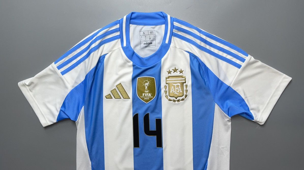 Adidas ARGENTINA ADIDAS 2024 FOOTBALL HOME JERSEY #14 MAC ALLISTER Size US S / EU 44-46 / 1 - 3 Thumbnail