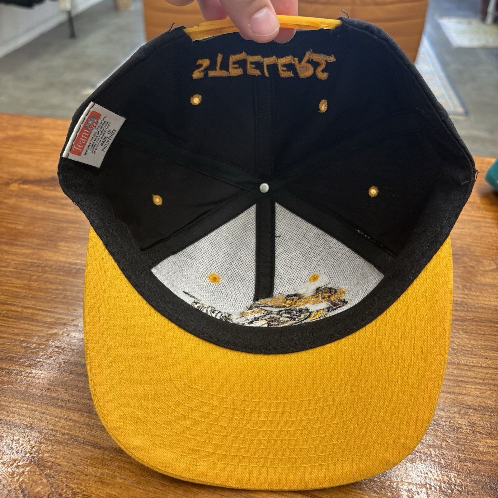 Logo 7 Vintage 90s NFL Steelers X Taz Looney Toons Snap Back Hat Size ONE SIZE - 6 Thumbnail