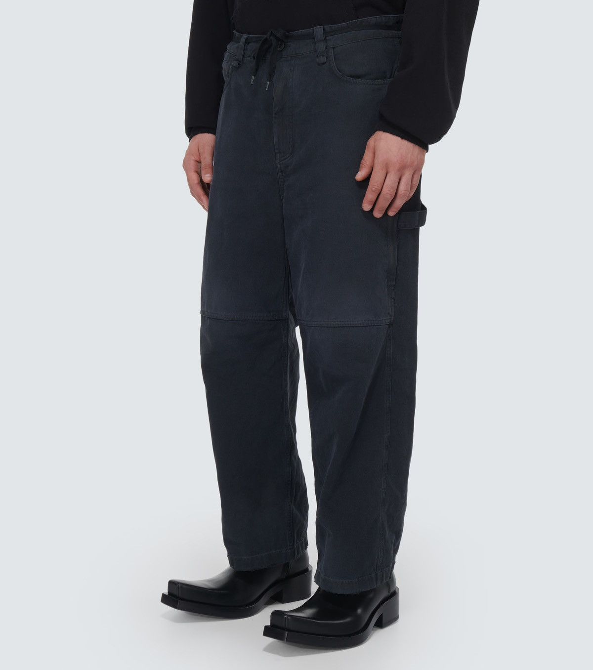Balenciaga Balenciaga Fall23 Cropped skater pants Size US 28 / EU 44 - 12 Thumbnail