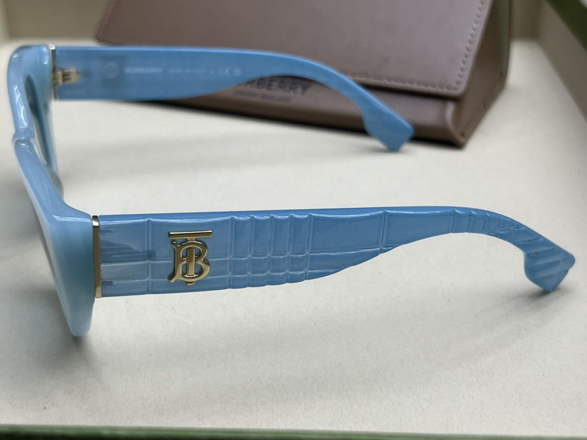 Burberry Burberry Meadow Sunglasses Size ONE SIZE - 5 Thumbnail