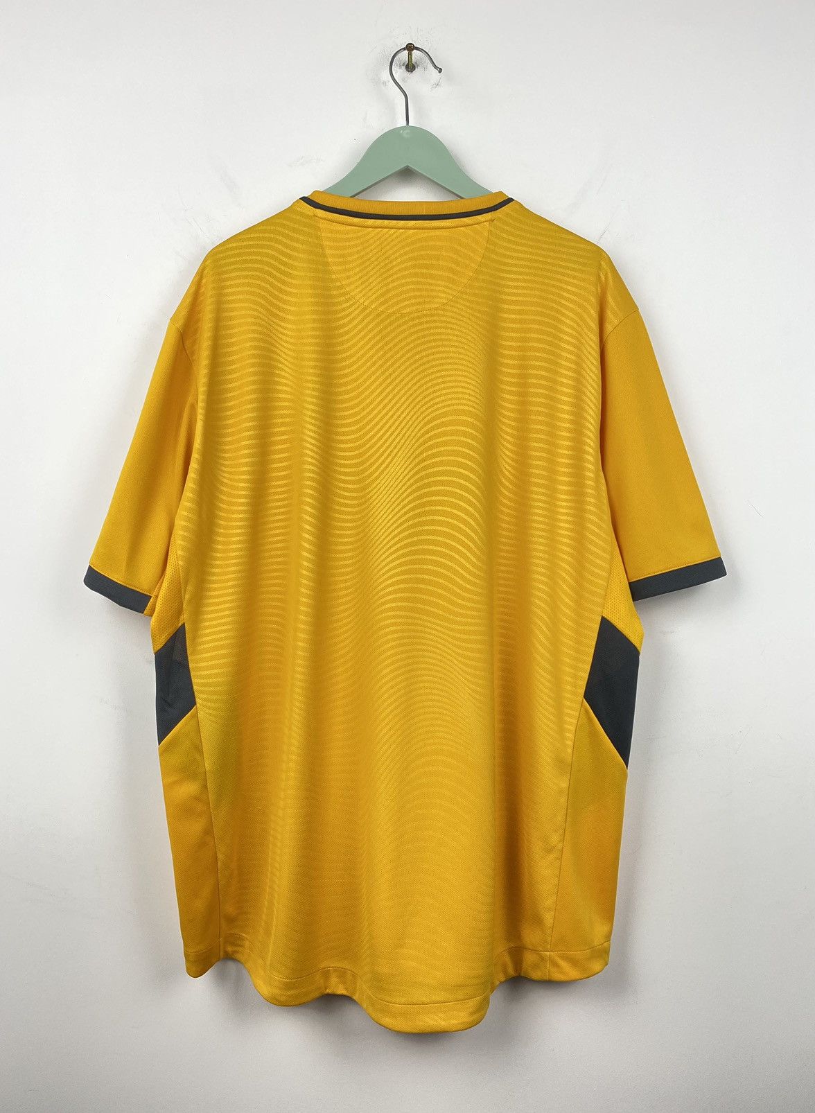 Castore Wolverhampton Wanderers 2021 2022 Castore Soccer Jersey PSG Size US XXL / EU 58 / 5 - 7 Thumbnail
