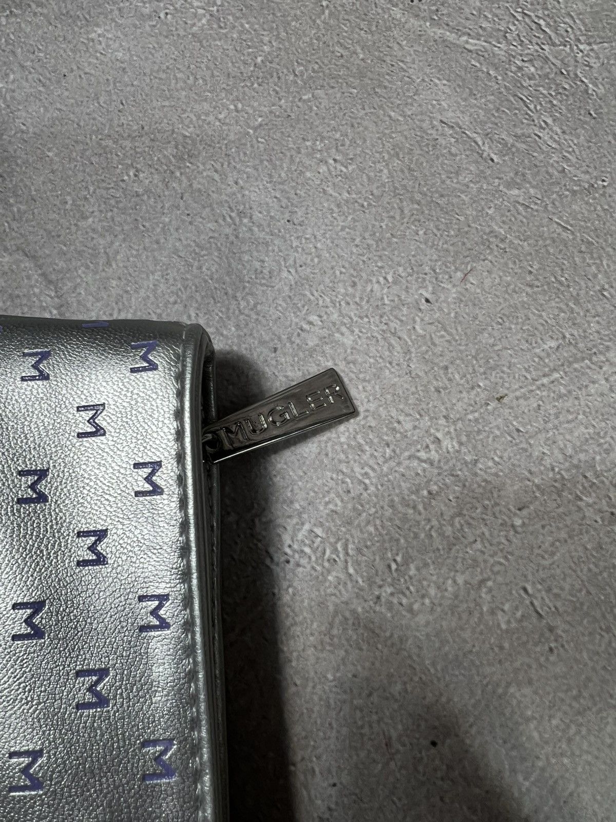 Mugler Vintage Mugler Silver Parfums Bag Size ONE SIZE - 3 Thumbnail