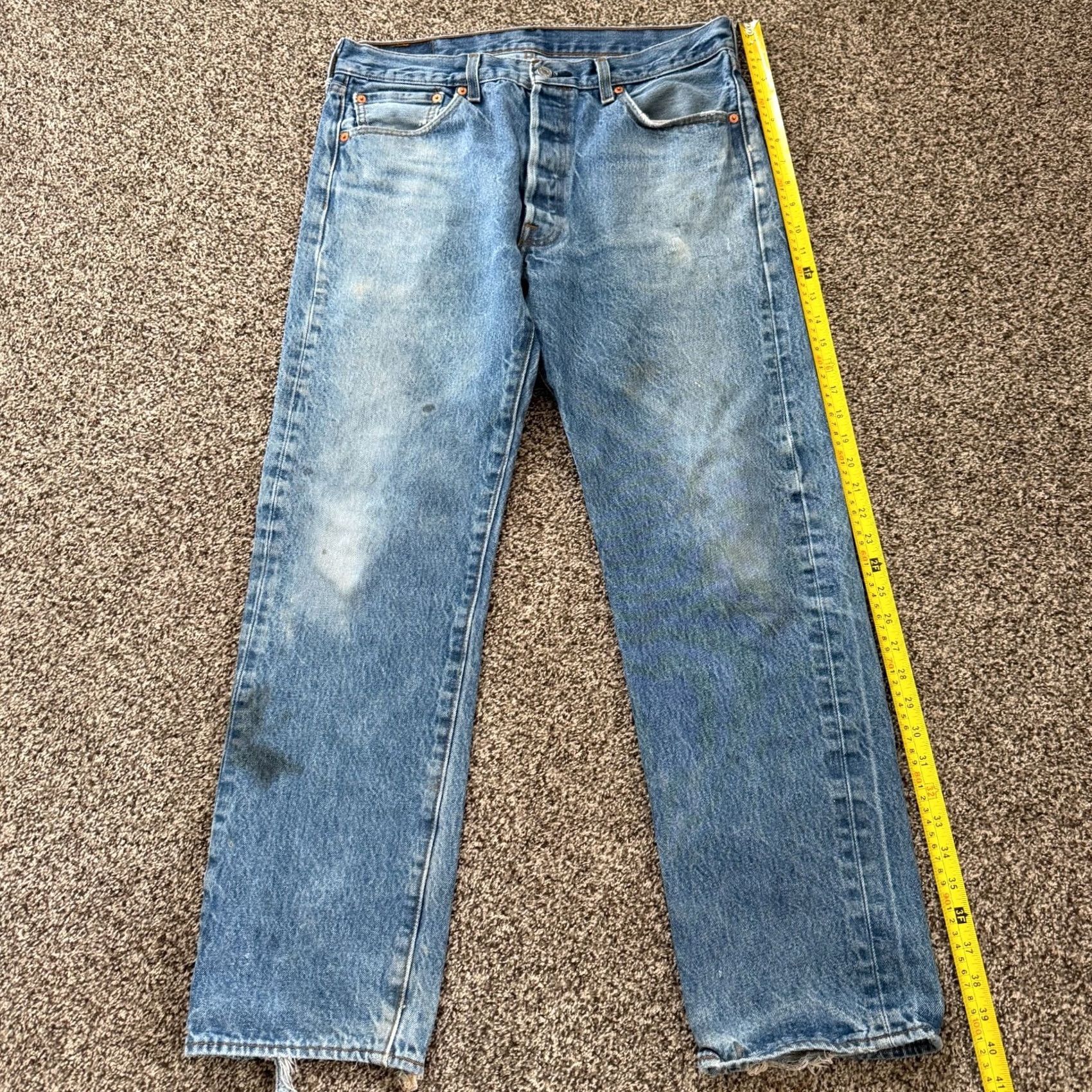 Levi's 5. It includes keywords that would be relevant for searches Size US 33 - 2 Thumbnail