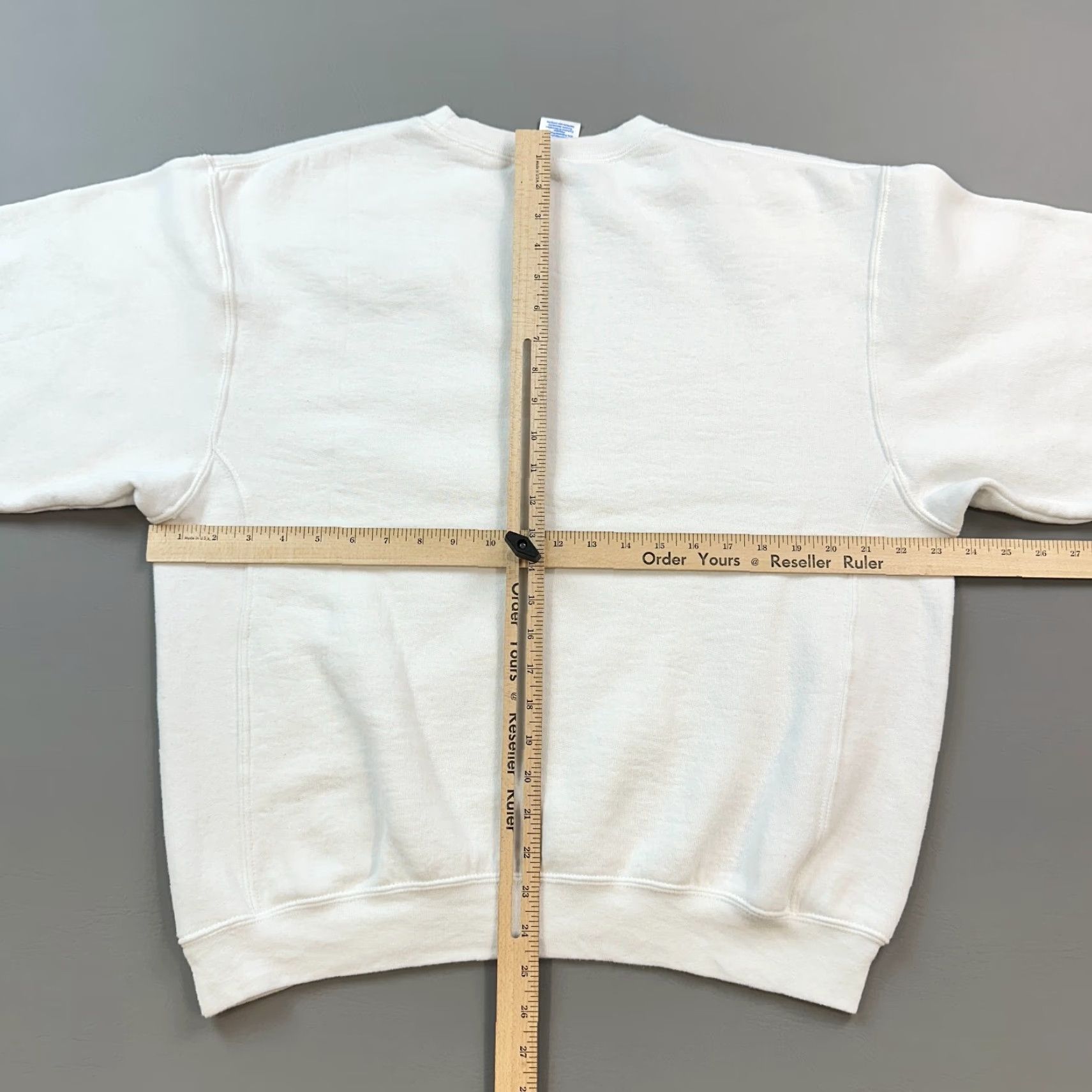 Russell Athletic VINTAGE Russell Athletic Sweatshirt Mens Large White V Stitch Crewneck Pullover Y2K Size US L / EU 52-54 / 3 - 7 Thumbnail