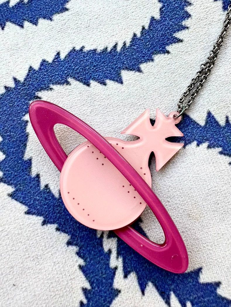 Vivienne Westwood Vivienne Westwood Saturn Pink Acrylic Necklace Size ONE SIZE - 4 Thumbnail
