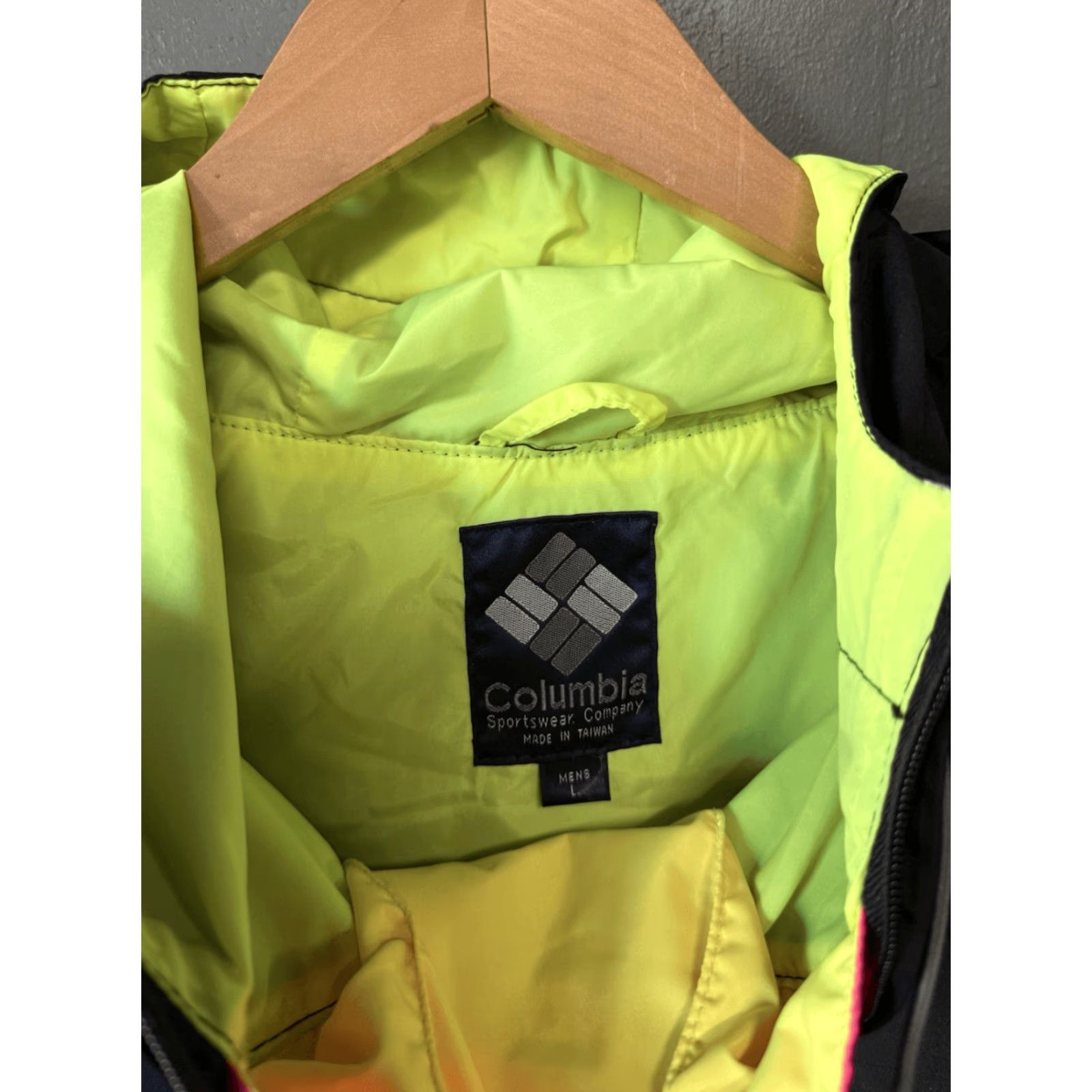 Vintage VINTAGE Columbia Mens Black Hooded Jacket Size L Pullover Exterior Black Nylon Jacket Hooded Mens Size US L / EU 52-54 / 3 - 3 Thumbnail