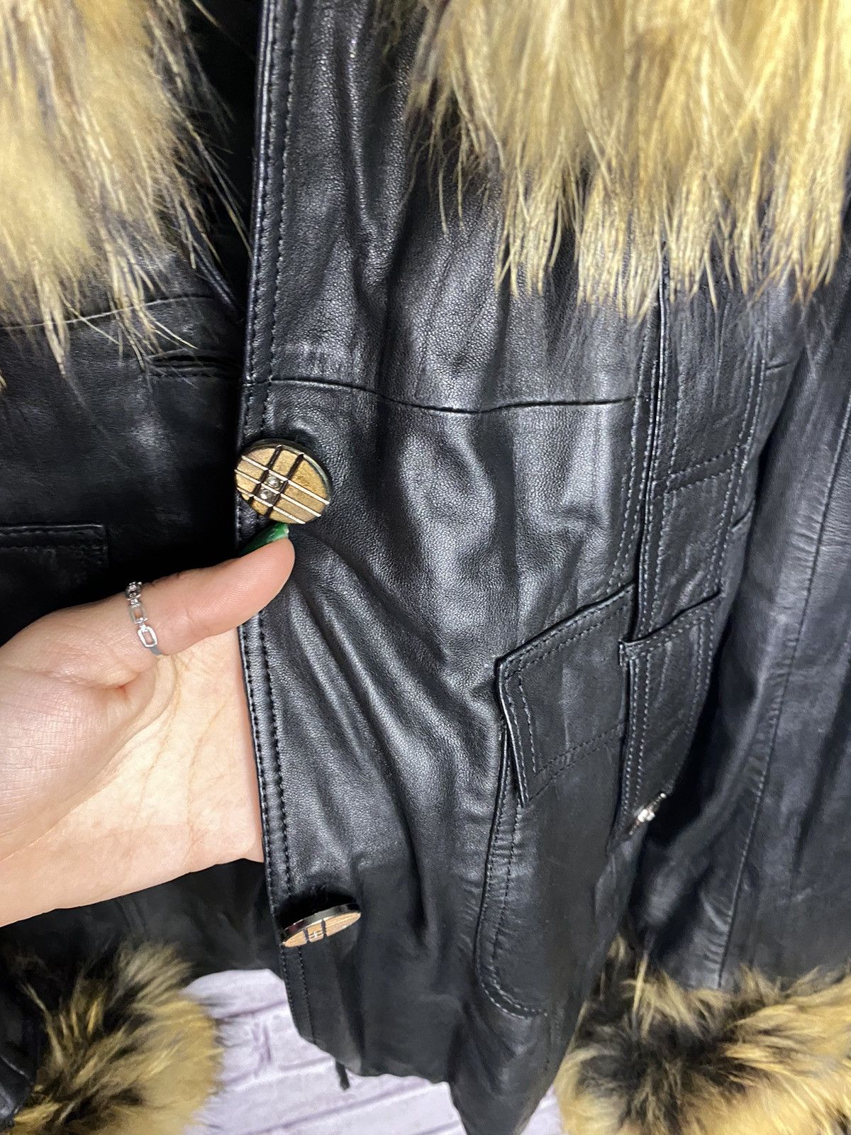 Other Vintage women's leather jacket with natural fur avant garde Size S / US 4 / IT 40 - 4 Thumbnail