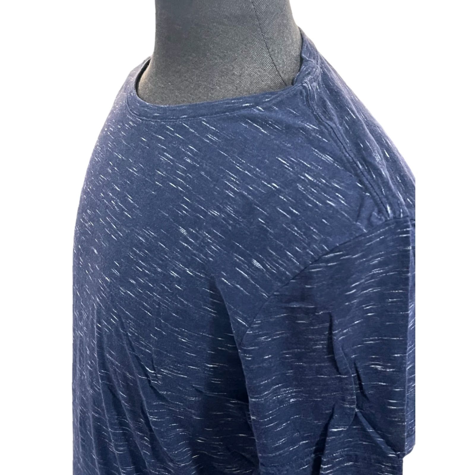Banana Republic Banana Republic T Shirt Mens Large Blue Heathered Space Dye Crew Neck Shirt Size US L / EU 52-54 / 3 - 3 Thumbnail