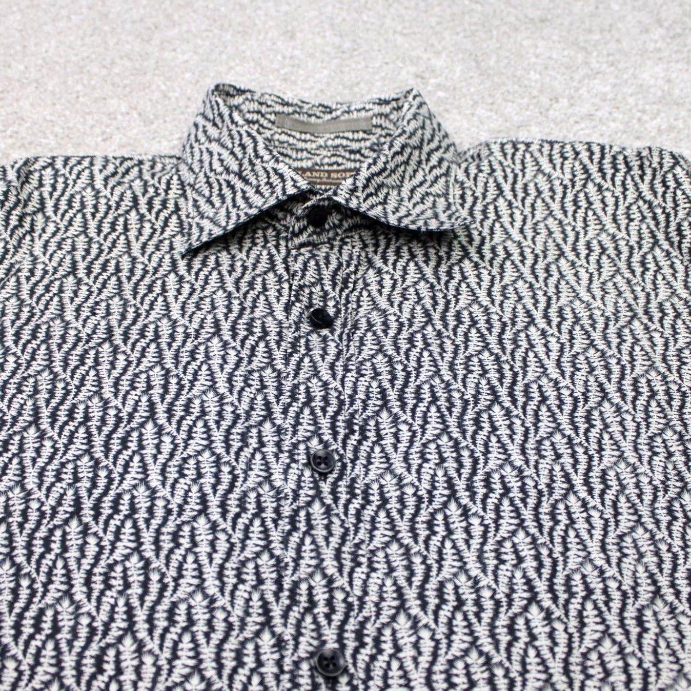 Tommy Bahama Tommy Bahama Island Soft Shirt Men Large Black/White Geometric Cotton L/S Button Down Shirt Tigers Beach Classic Sportsman Mens L Shirt Size US L / EU 52-54 / 3 - 5 Thumbnail