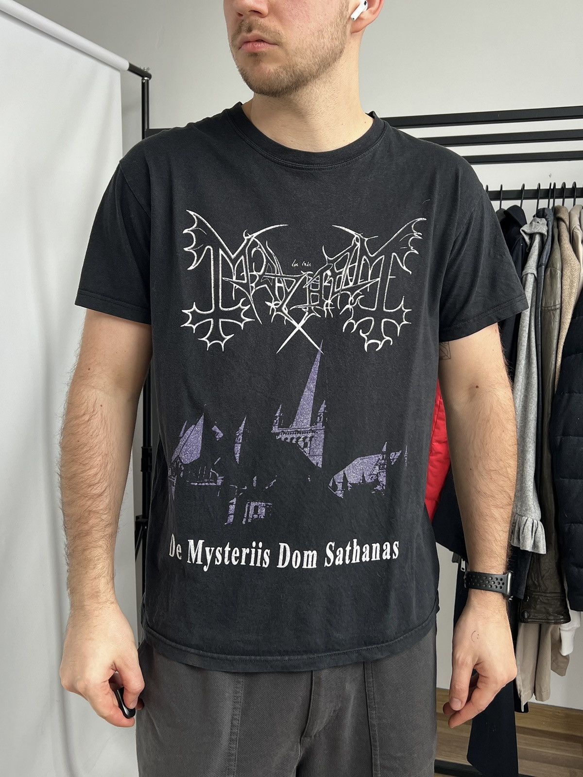 Gildan Vintage Mayhem De Mysteriis Dom Sathanas 2007 Tee size M-L Size US L / EU 52-54 / 3 - 2 Thumbnail