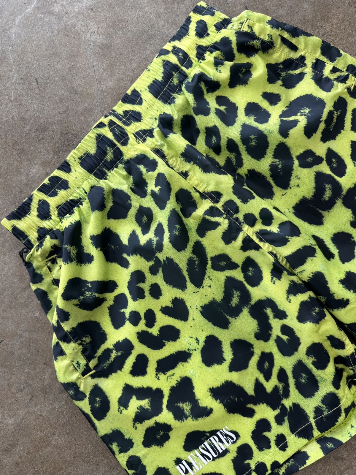 Pleasures Pleasures Leopard Running Short Lime 2XL Size US 38 / EU 54 - 2 Thumbnail