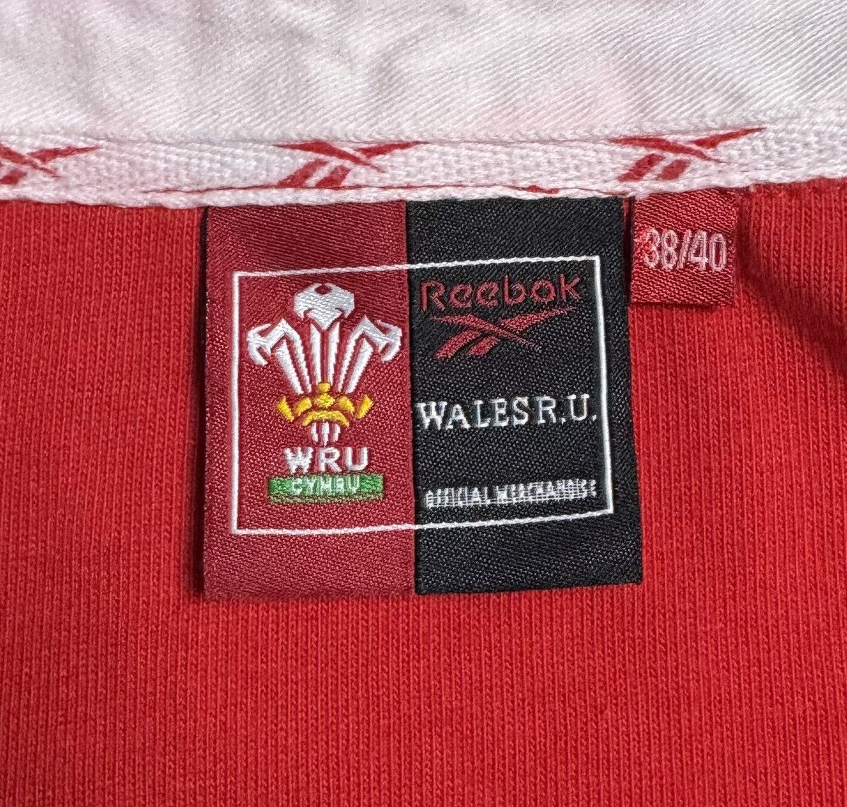 Reebok Wales 1999 2000 Home Rugby Long Sleeve Jersey Reebok Cymru Size US M / EU 48-50 / 2 - 13 Thumbnail