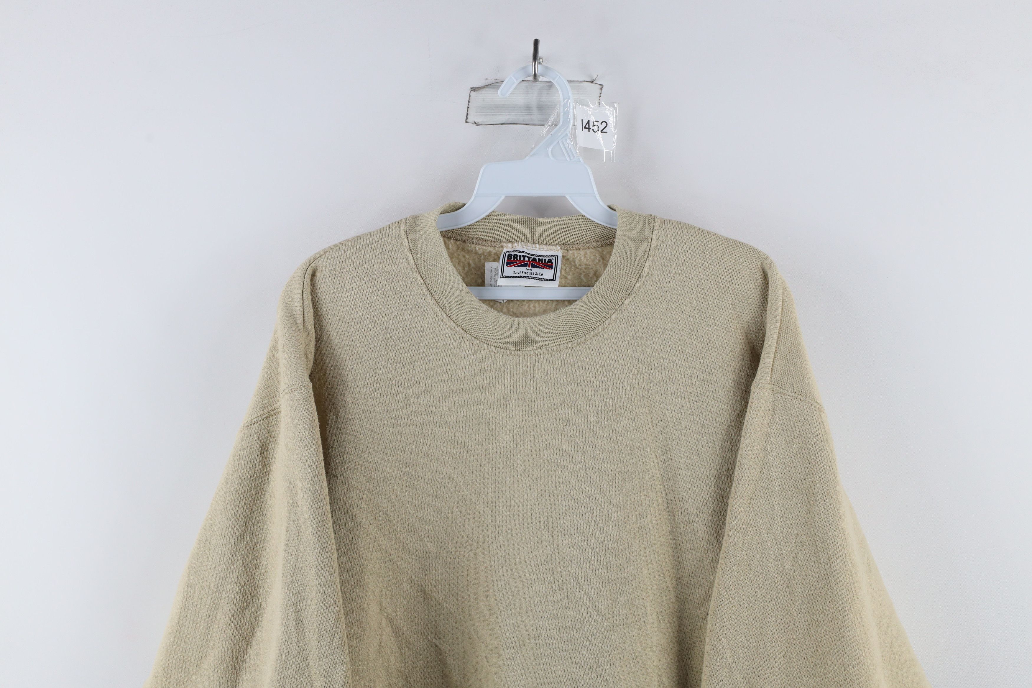 Vintage Vintage 90s Britannia Levis Crewneck Sweatshirt Beige USA Size US M / EU 48-50 / 2 - 2 Thumbnail