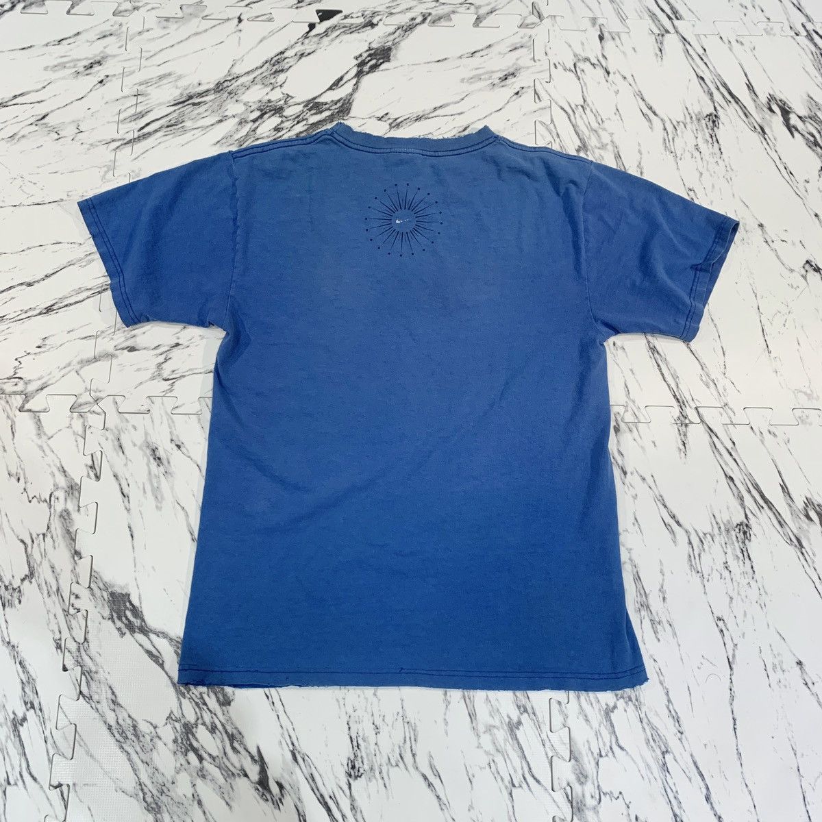 Nike Nike Graphic Tee Y2K Vintage 2000s Size Small Textured Blue Size US S / EU 44-46 / 1 - 5 Thumbnail