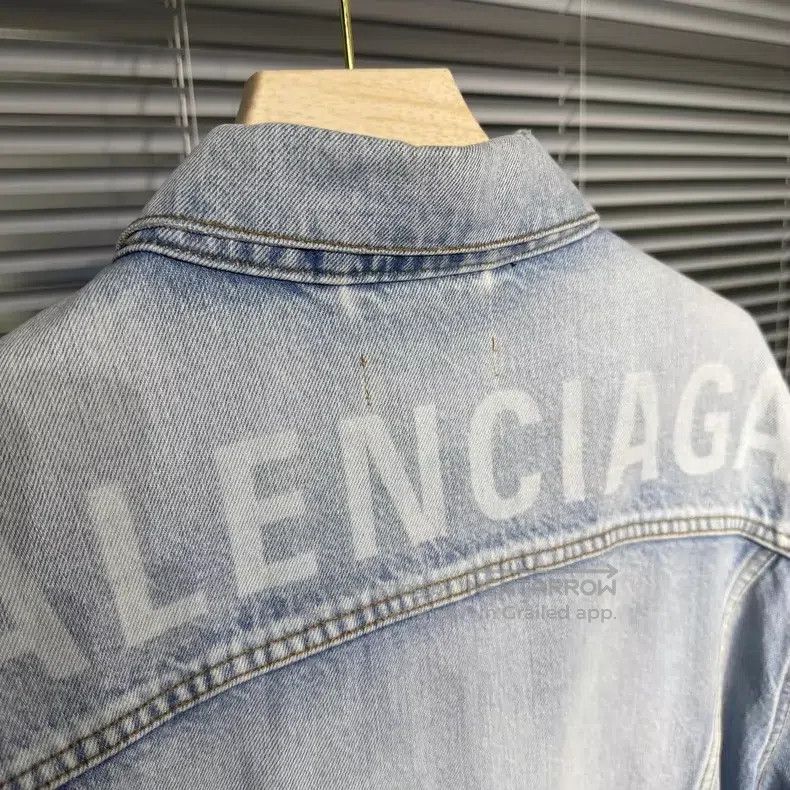 Balenciaga Balenciaga Denim jacket, jacket with washed and embossed l Size US S / EU 44-46 / 1 - 3 Thumbnail