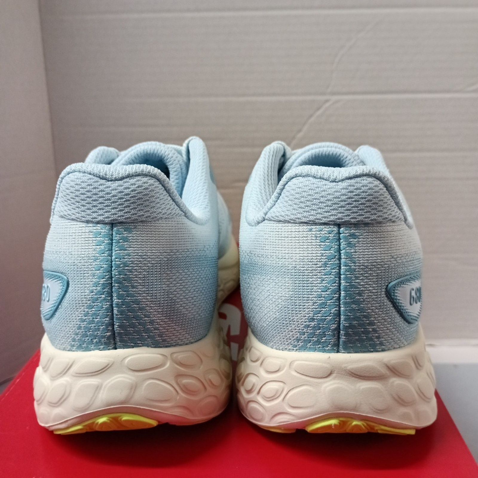 New Balance New Balance Fresh Foam 680 v8 Women's Size 9.5 Blue Shoes Size US 9.5 / IT 39.5 - 4 Thumbnail