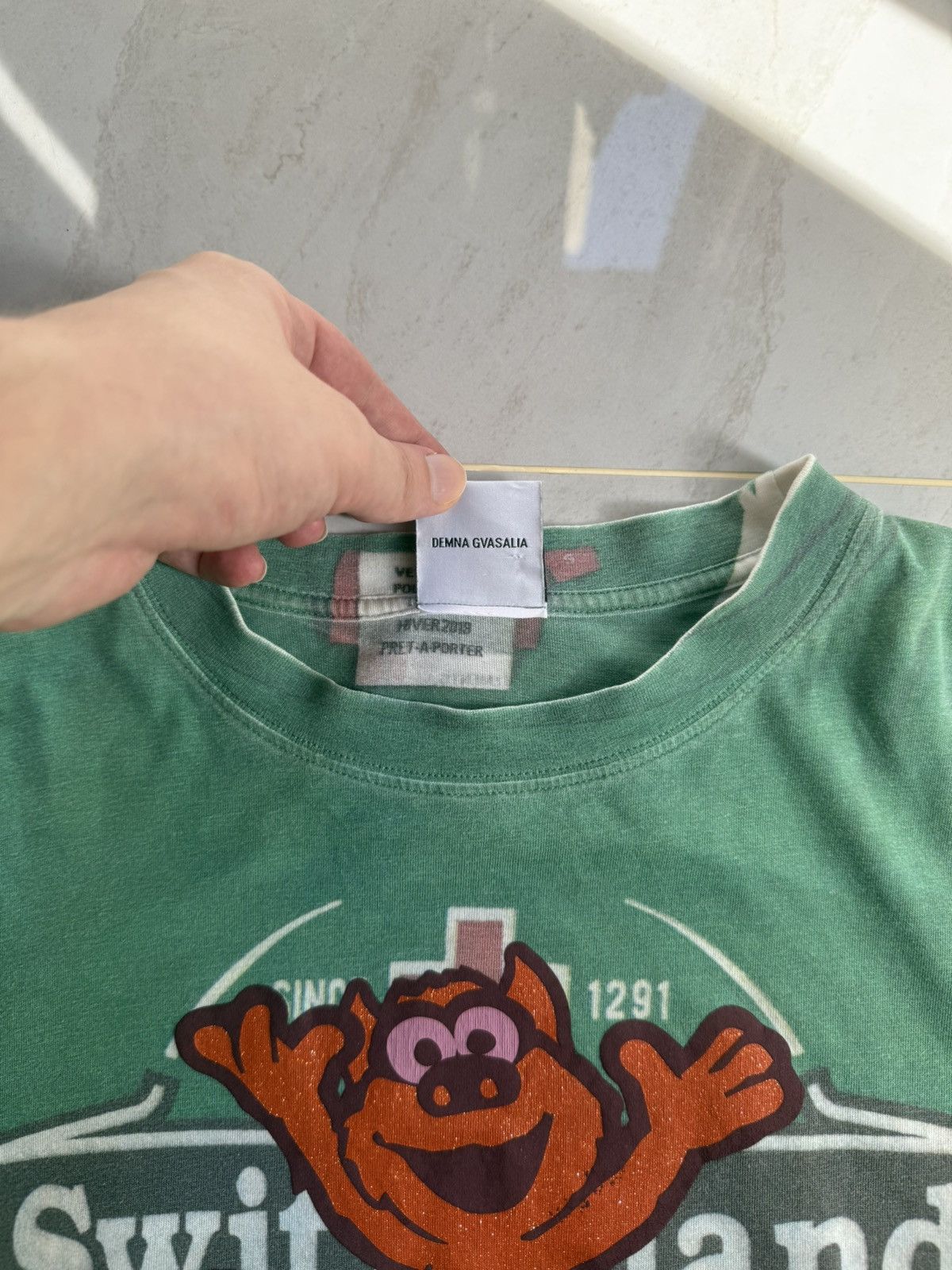 Vetements Vetements AW18 Loeil Hug Me tshirt Sz. S Size US S / EU 44-46 / 1 - 6 Thumbnail