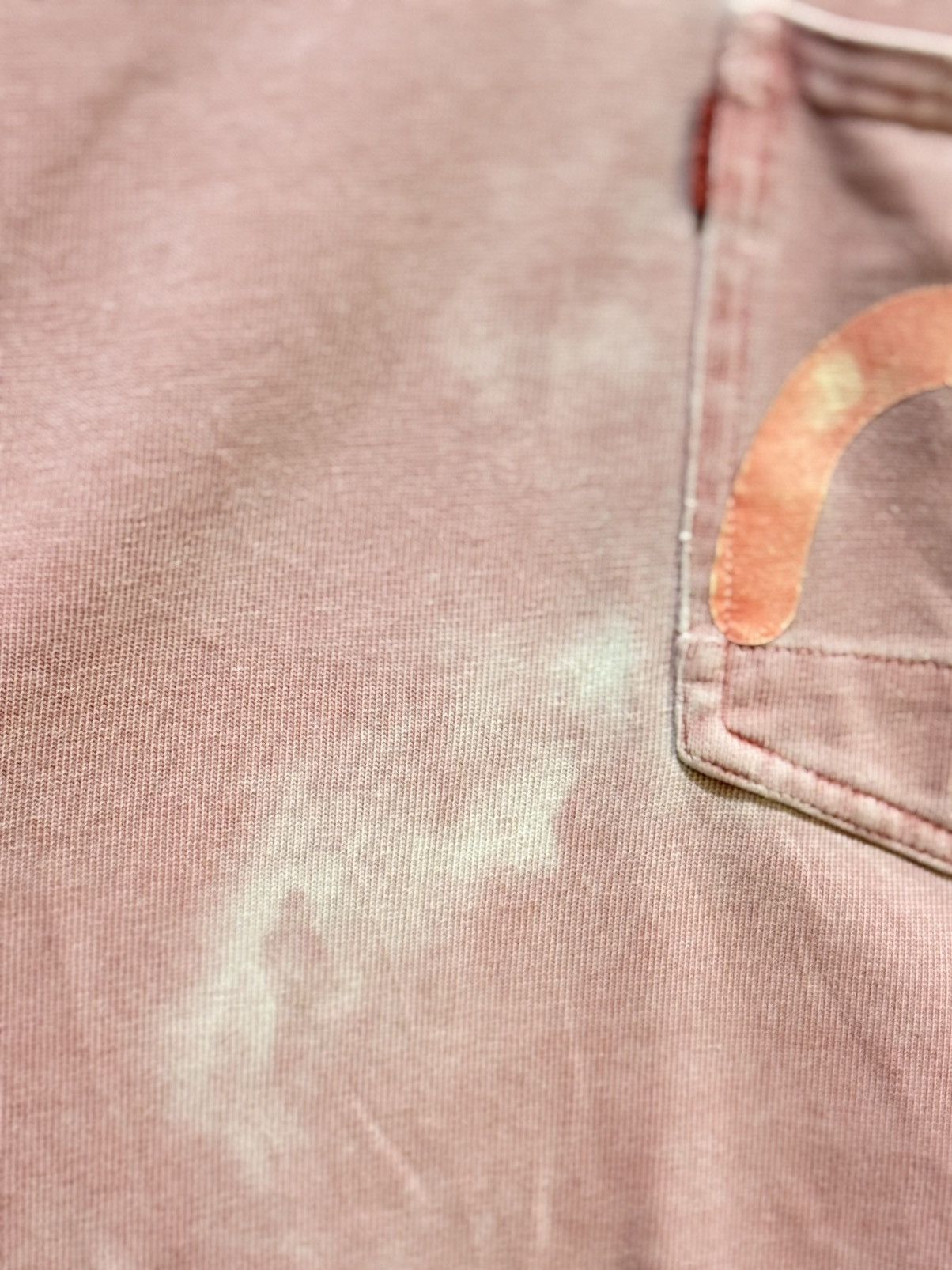 Evisu Thrashed Vintage Evisu Pocket Distressed Heavy Cotton Tee Size US L / EU 52-54 / 3 - 13 Thumbnail