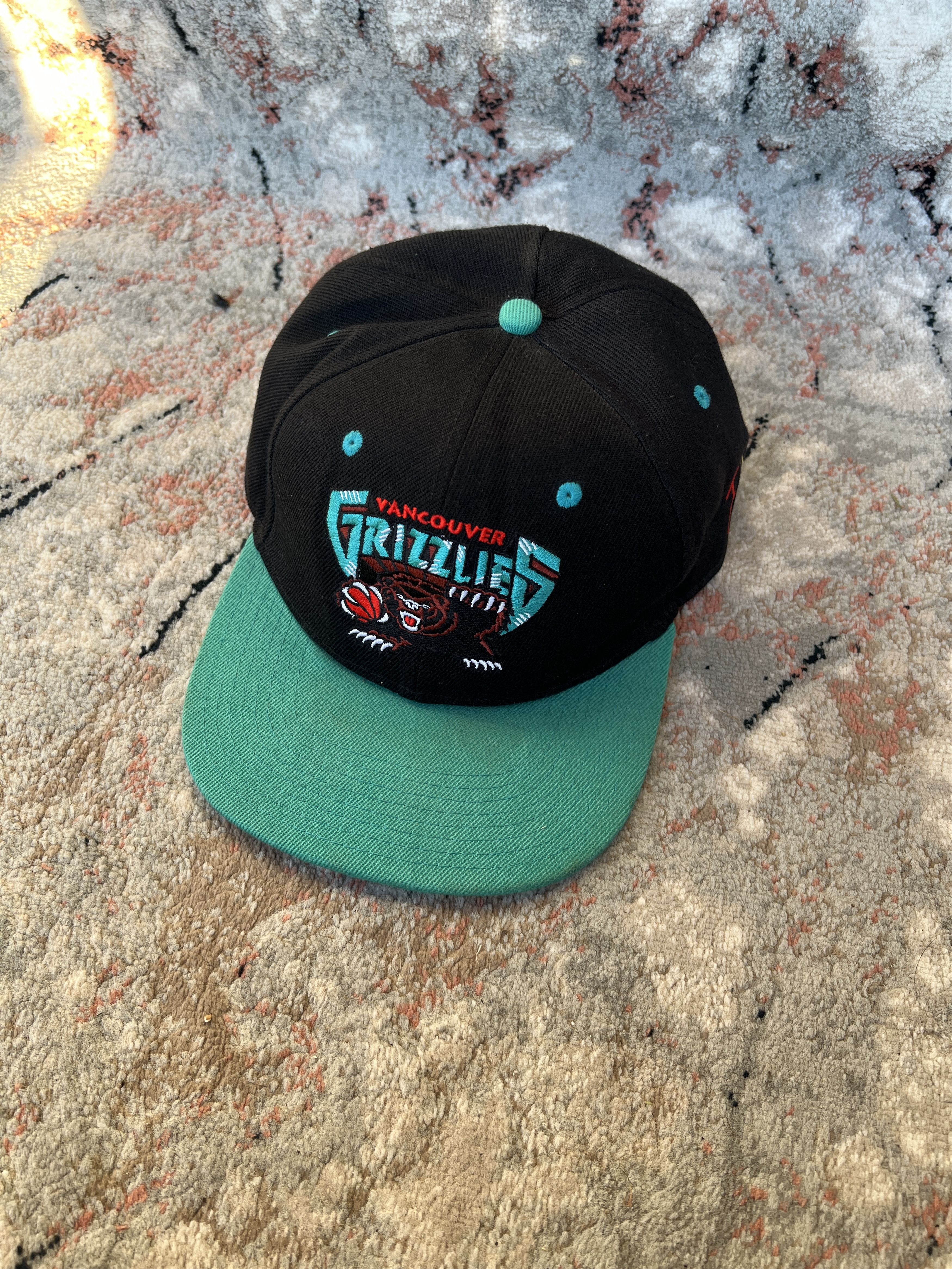 NBA Vancouver Grizzlies Hat Size ONE SIZE - 1 Thumbnail