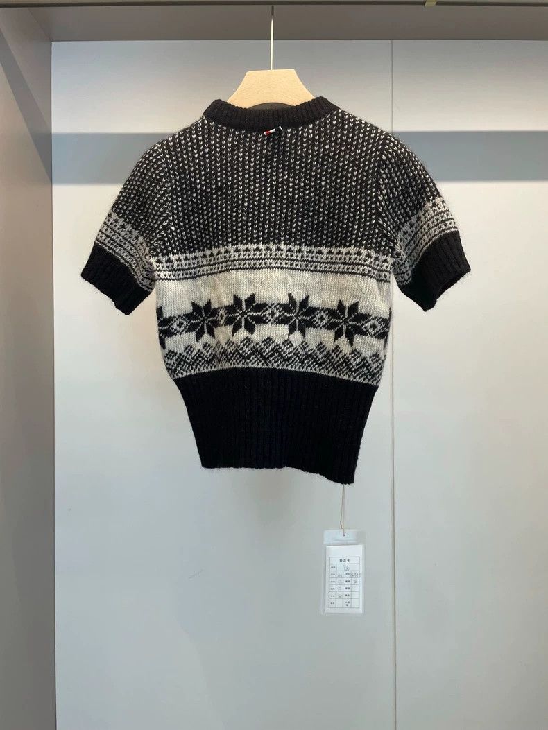 Thom Browne Thom Browne Black fur with short sleeves Size S / US 4 / IT 40 - 2 Thumbnail