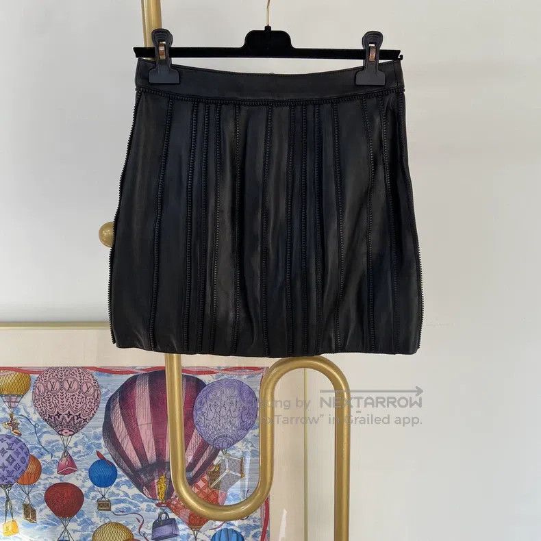 Givenchy Givenchy Black Leather Skirt Size 37" - 2 Thumbnail
