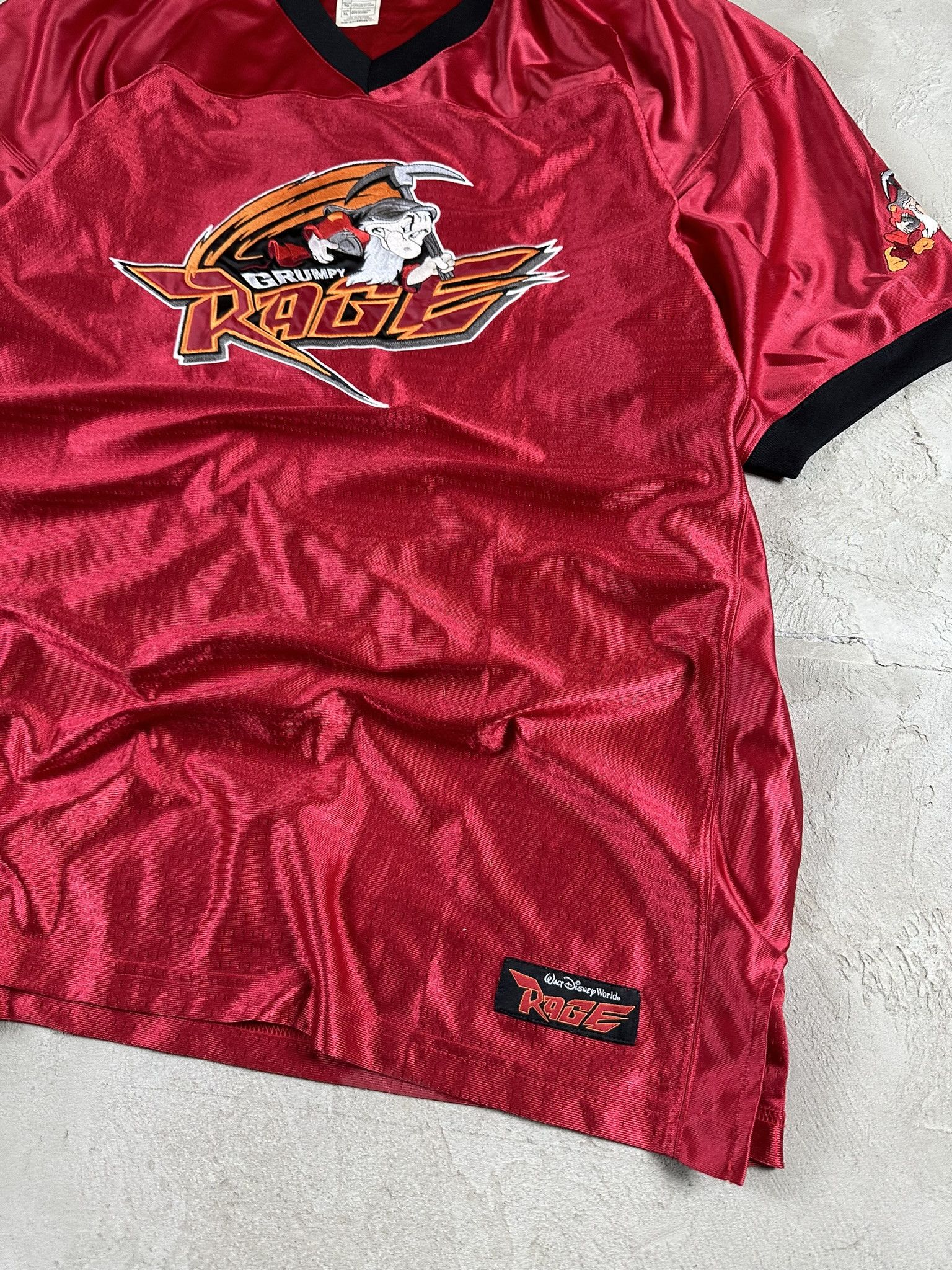 Disney Vintage Disney Grumpy Rage Jersey NFL Mesh T-shirt Size US XL / EU 56 / 4 - 4 Thumbnail
