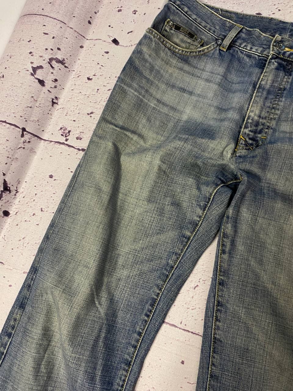 Hugo Boss Vintage Hugo Boss Loose Straight Fit Indigo Denim Jeans Size US 36 / EU 52 - 5 Thumbnail