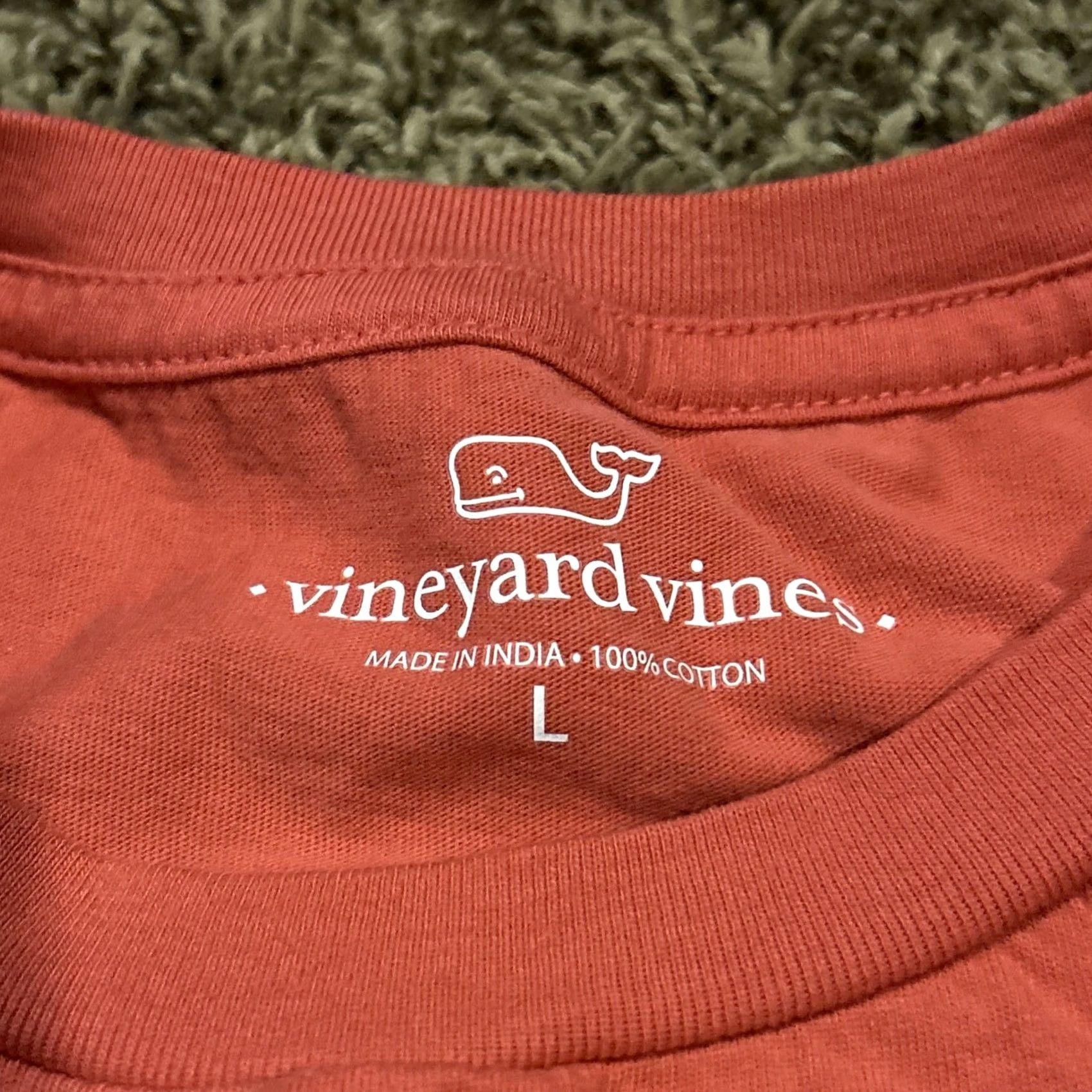 Vineyard Vines Vineyard Vines Men’s Coral T-Shirt Crew Neck Short Sleeve Size L Cotton Pockets Logo Graphic Print Size US L / EU 52-54 / 3 - 3 Thumbnail