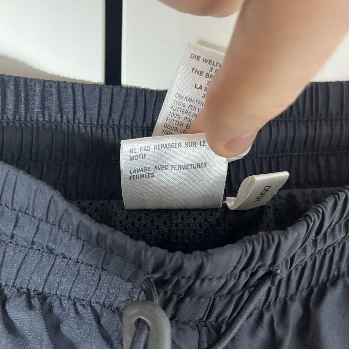 Adidas Vintage Adidas Nylon Track Pants Streetwear Y2K Size US 34 / EU 50 - 11 Thumbnail