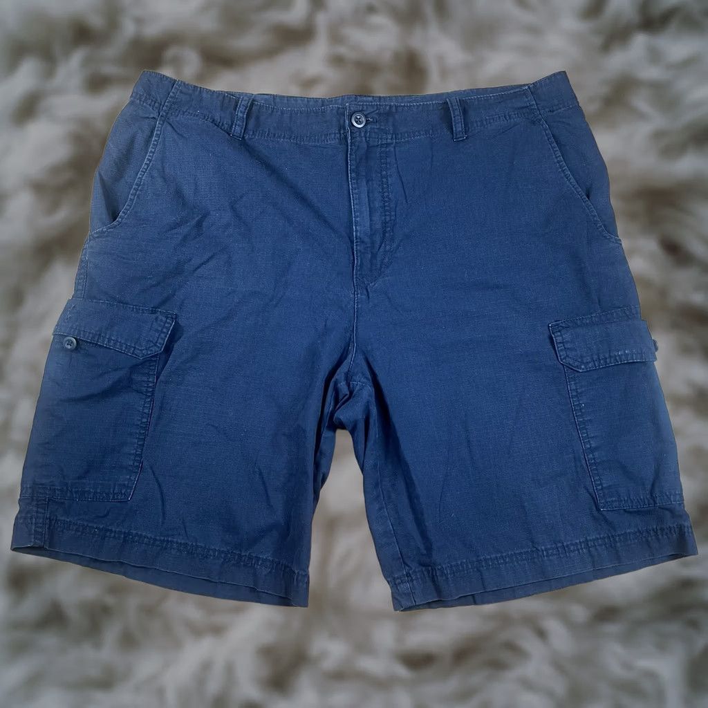 Izod IZOD Shorts Mens 38 Cargo Khaki Chino Utility Flat Front Pockets Size Navy Size US 38 / EU 54 - 1 Thumbnail