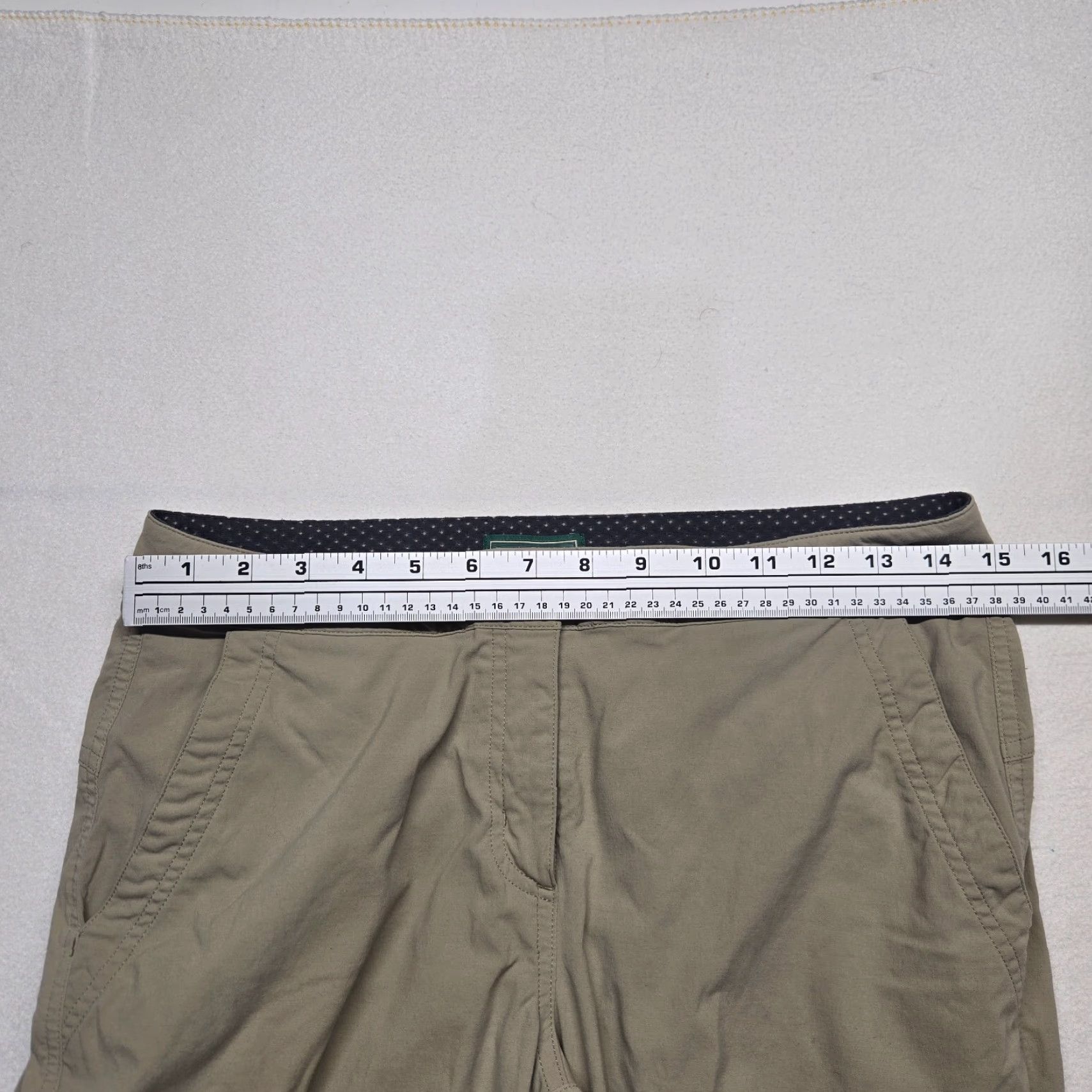 Vintage L.L. Bean Women's Nylon Capri Pants Hiking Fishing Windbreaker Fall Spring Summer Size 8 Khaki Size 30" / US 8 / IT 44 - 4 Thumbnail