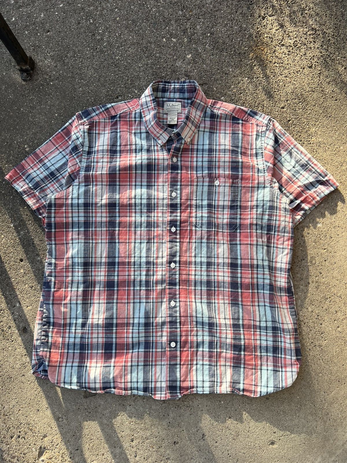 L.L. Bean × Vintage Vintage LL Bean Plaid S/S Button Down Shirt Regular size L Size US L / EU 52-54 / 3 - 1 Thumbnail