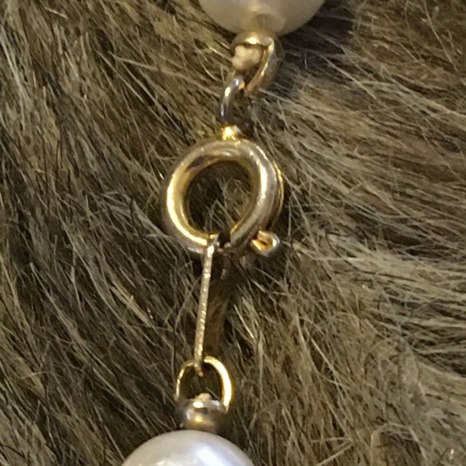 Vintage Vintage high shine white plastic pearl necklace Size ONE SIZE - 8 Thumbnail
