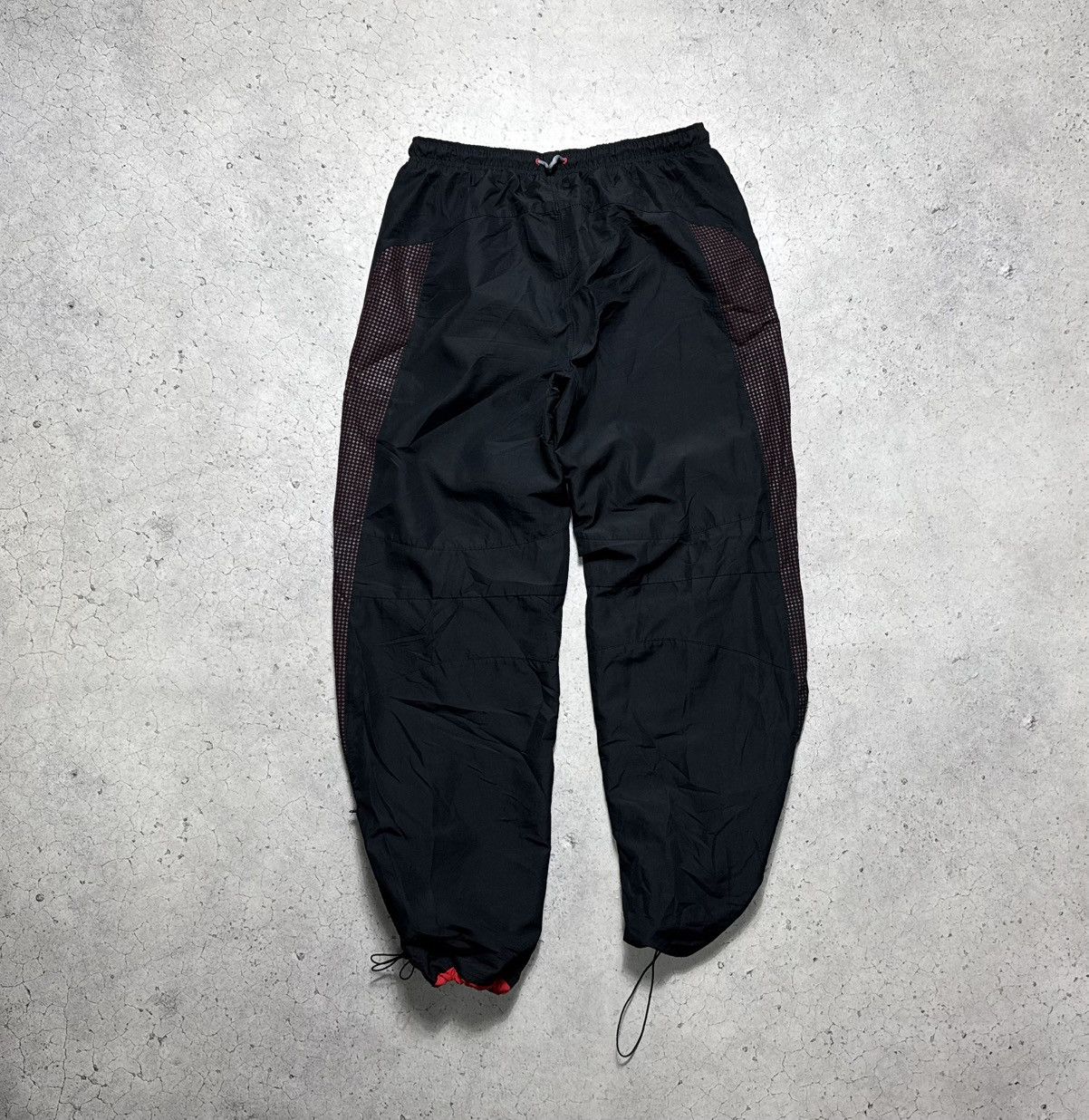 Nike Nike Athletic Baggy Nylon Track Pants Swoosh Dirll Size L Size US 34 / EU 50 - 7 Thumbnail