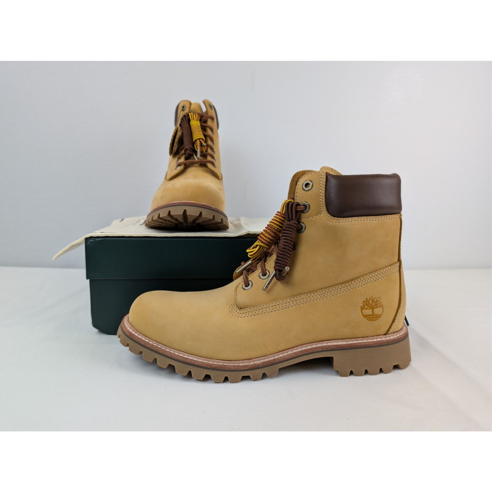 Timberland o1rshd1 Luxe Mid Lace Waterproof Boots in Wheat Nubuck Size US 11 / EU 44 - 20 Thumbnail