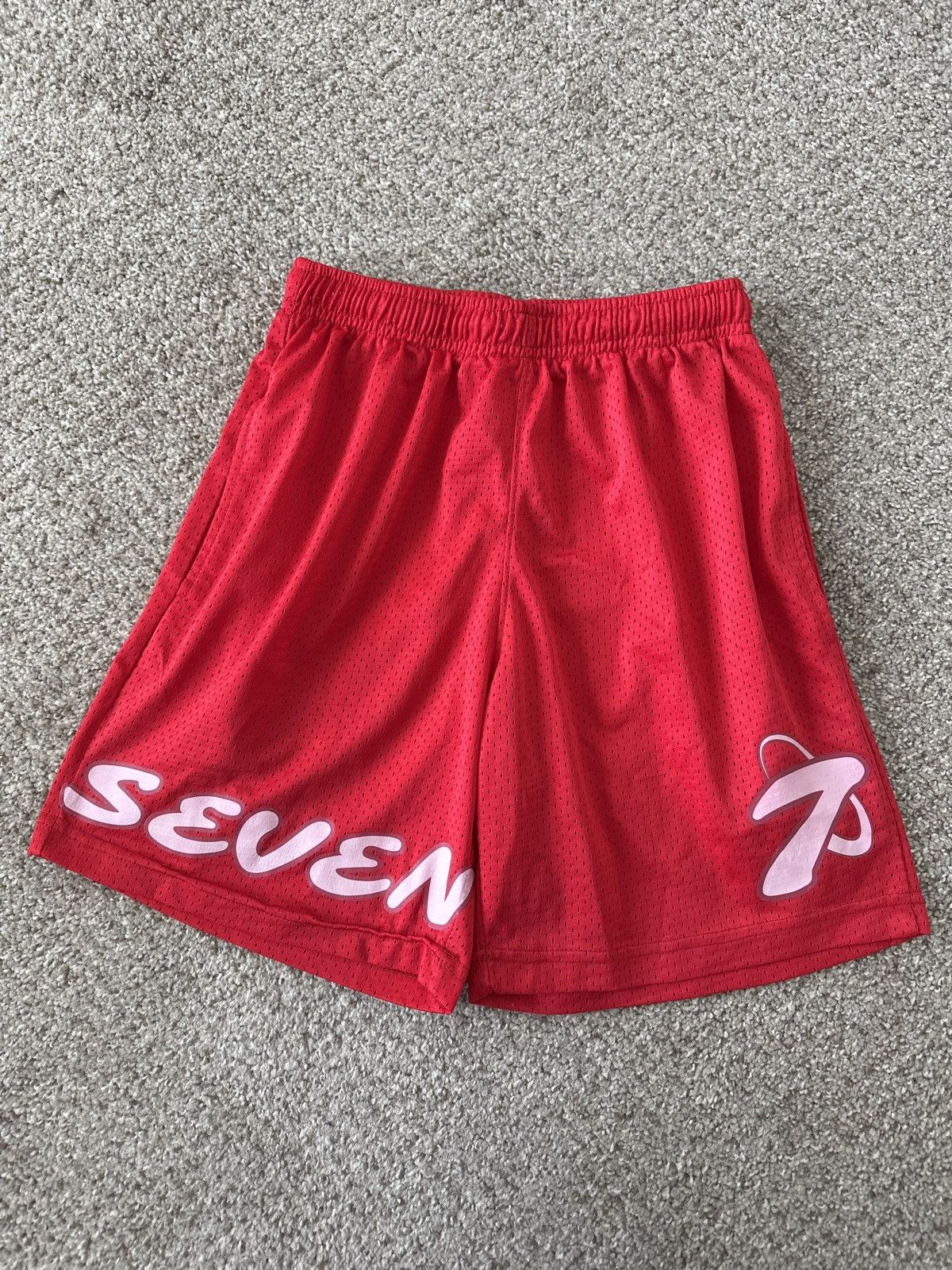 Designer × Vintage Red Seven Shorts Size US 26 / EU 42 - 1 Thumbnail