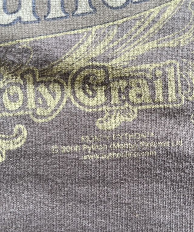 Vintage Vintage 2006 Monty Python And The Holy Grail Movie tee Size US L / EU 52-54 / 3 - 6 Thumbnail