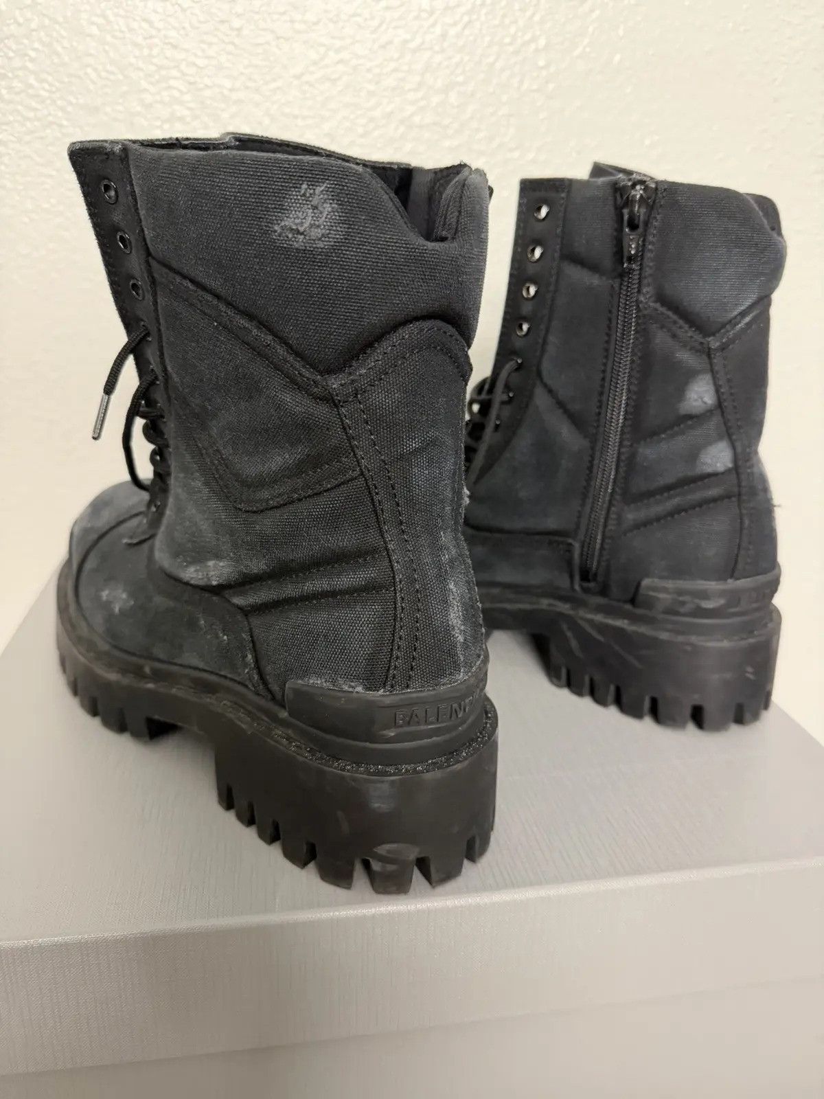 Balenciaga Balenciaga Striker Boot Worn effect Size US 9 / EU 42 - 12 Thumbnail