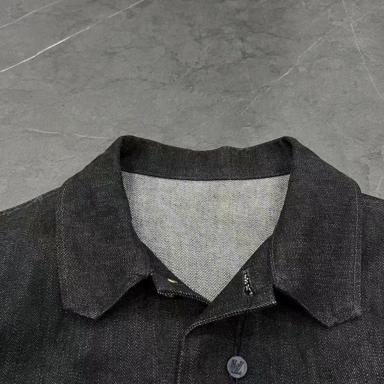 Louis Vuitton Louis Vuitton Denim Jacket with Logo Size US M / EU 48-50 / 2 - 3 Thumbnail