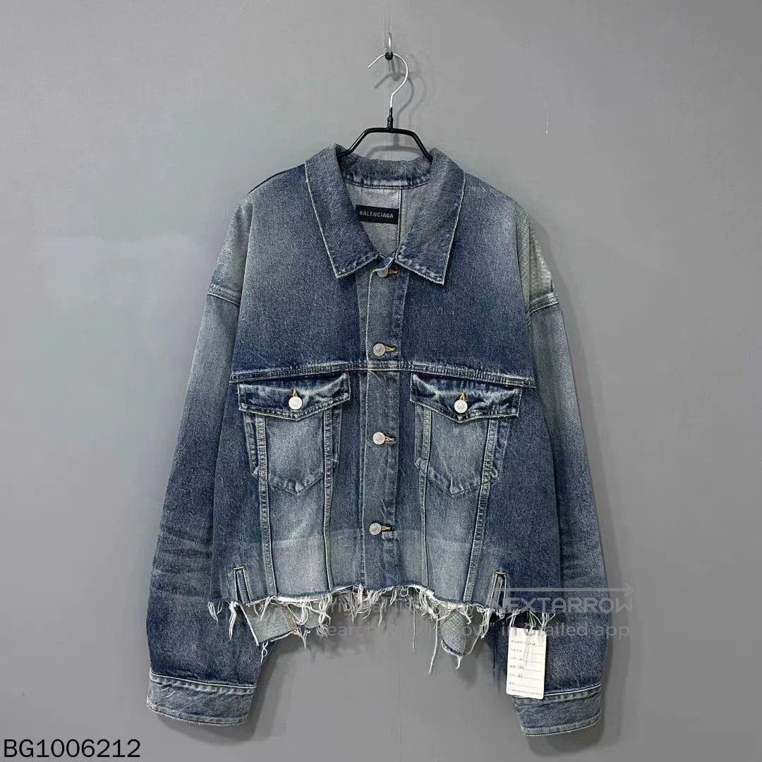 Balenciaga Distressed Oversized Denim Jacket Balenciaga. Size US XS / EU 42 / 0 - 1 Thumbnail