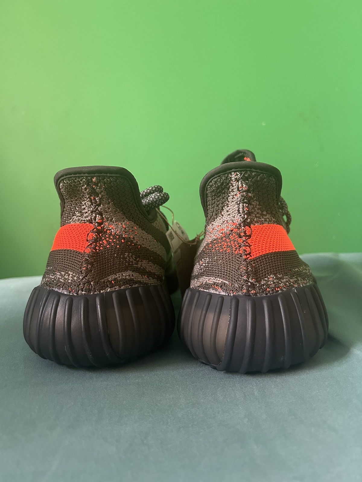 Adidas Adidas Yeezy Boost 350 V2 Carbon Beluga 2023 Size US 11.5 / EU 44-45 - 4 Thumbnail