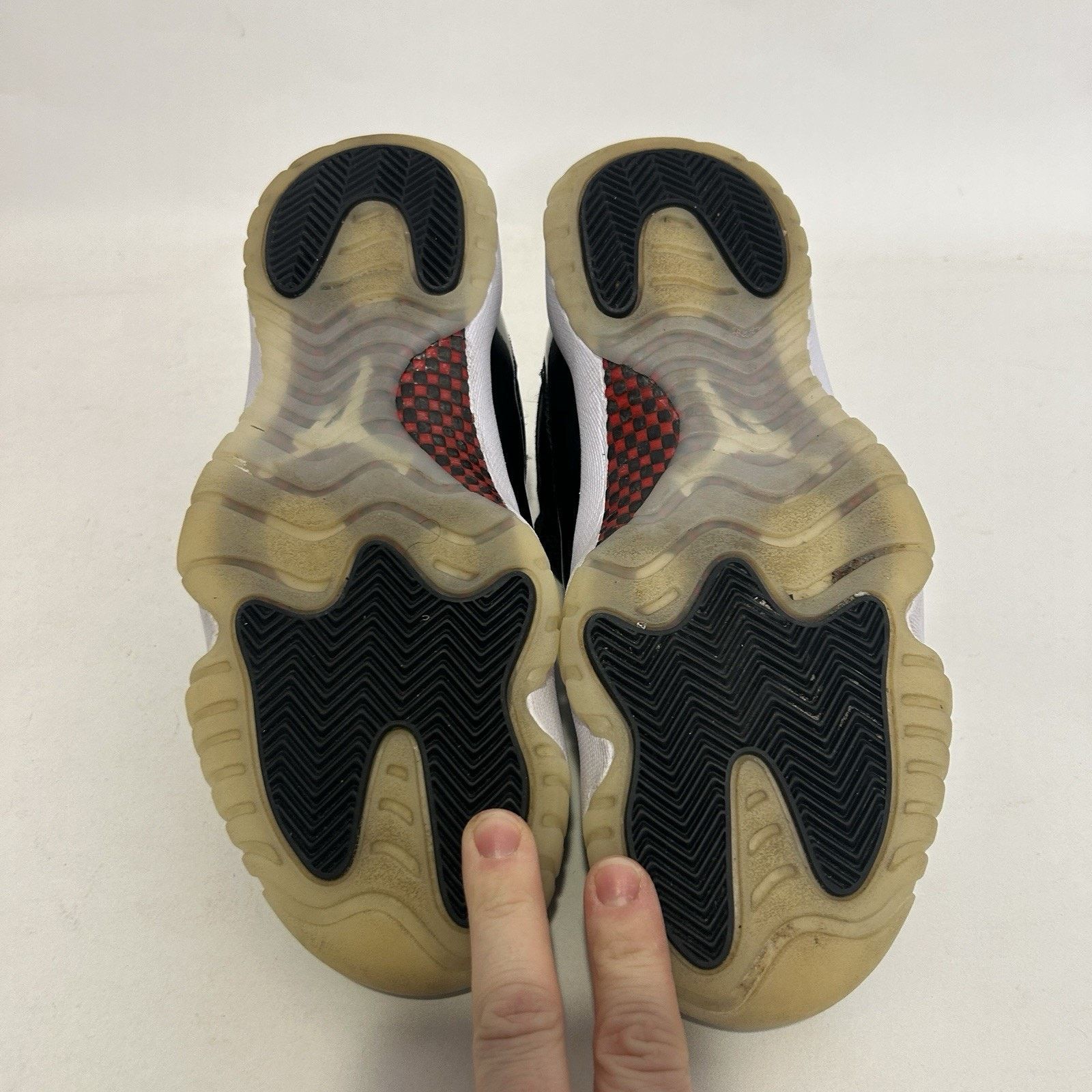 Jordan Brand Nike Air Jordan 11 Retro Low “72-10/Black White” AV2187-001 Size US 8 / EU 41 - 7 Thumbnail