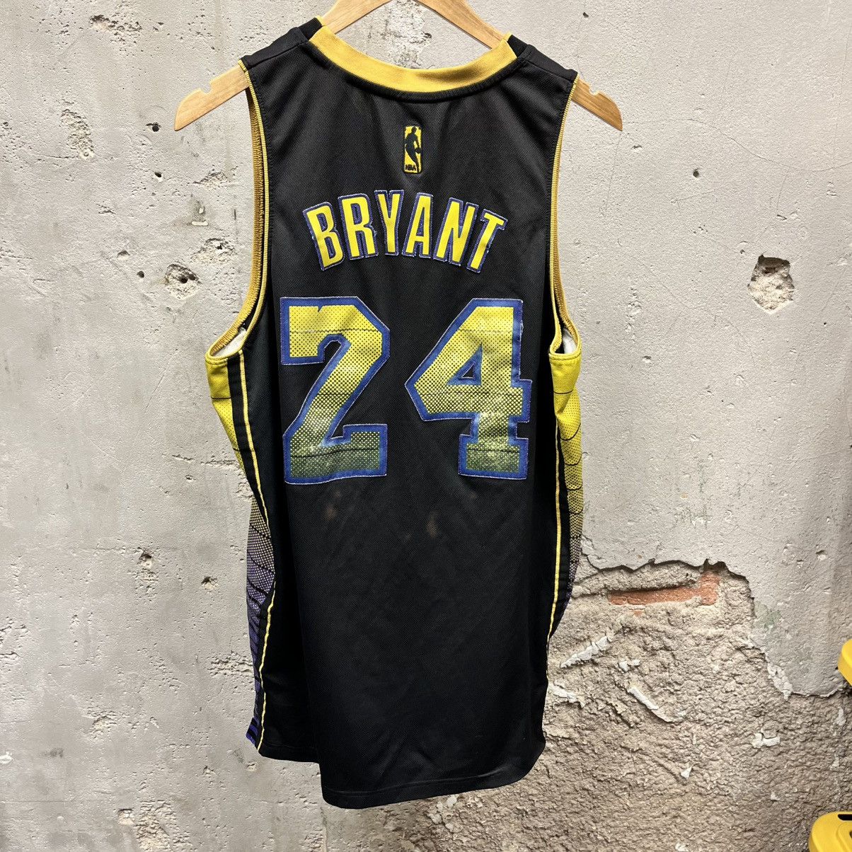 Adidas Adidas Vibe NBA Lakers Kobe Bryant 24 Jersey Top Medium M Size US M / EU 48-50 / 2 - 6 Thumbnail