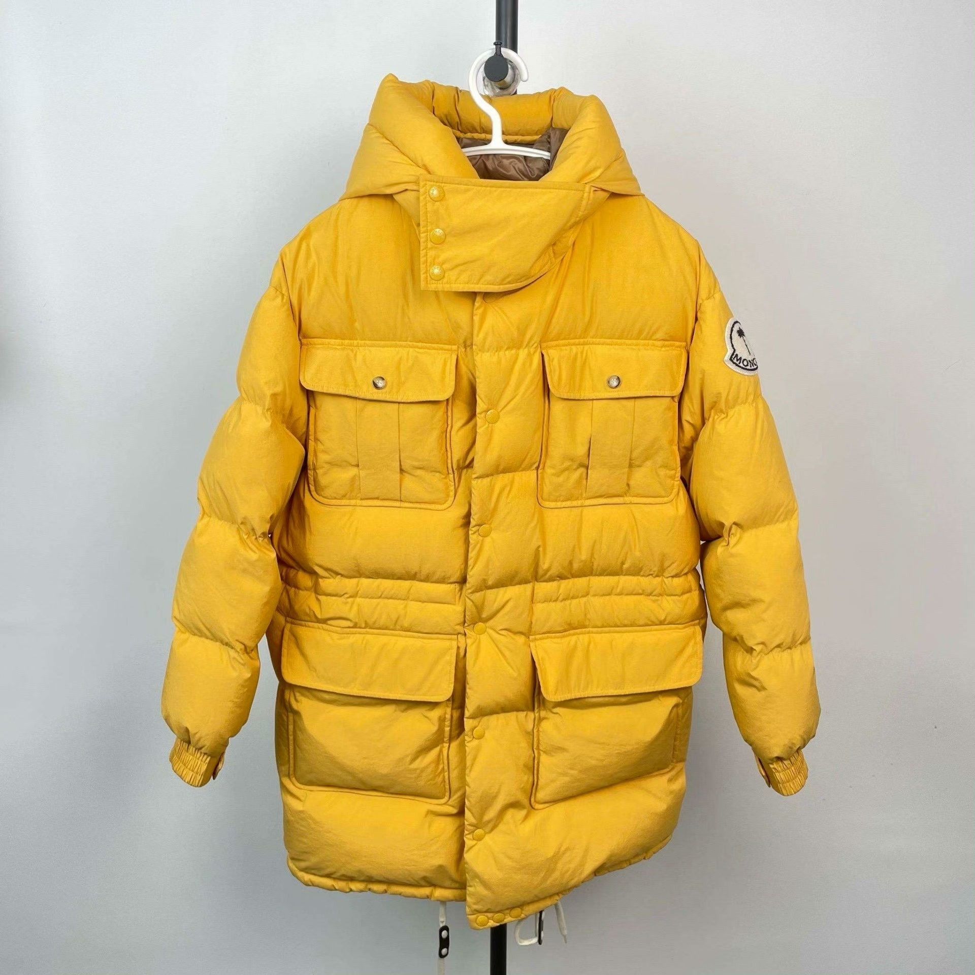 Moncler Moncler Yellow Heavy Coat S Men Size US S / EU 44-46 / 1 - 1 Thumbnail