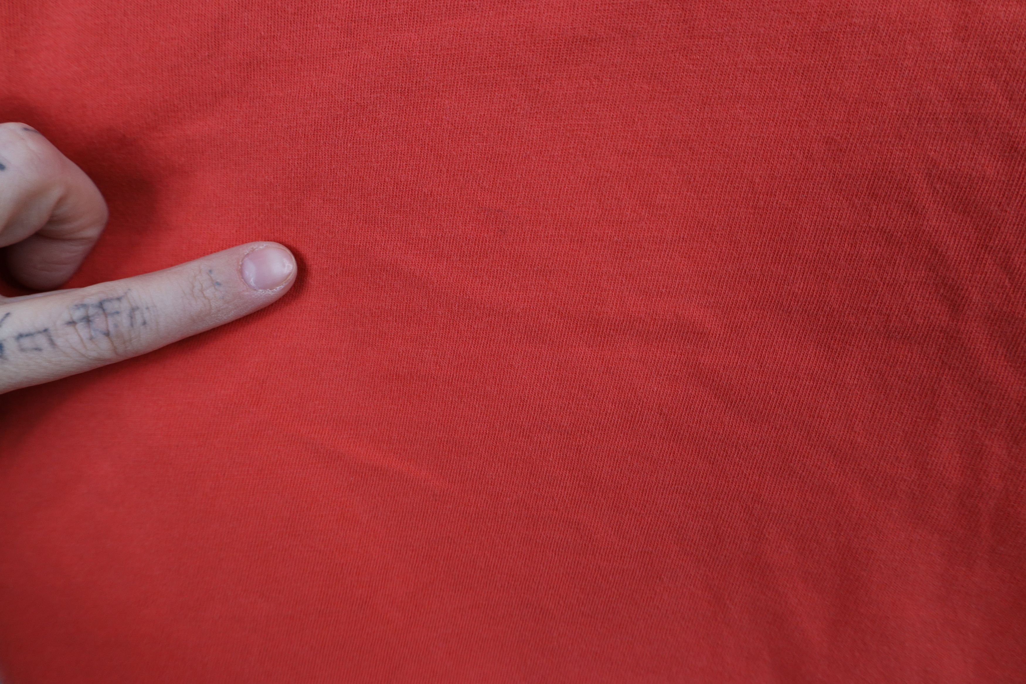 Levi's × Vintage Vintage 90s Levis Spell Out Script T-Shirt Coral Pink Cotton Size US M / EU 48-50 / 2 - 7 Thumbnail