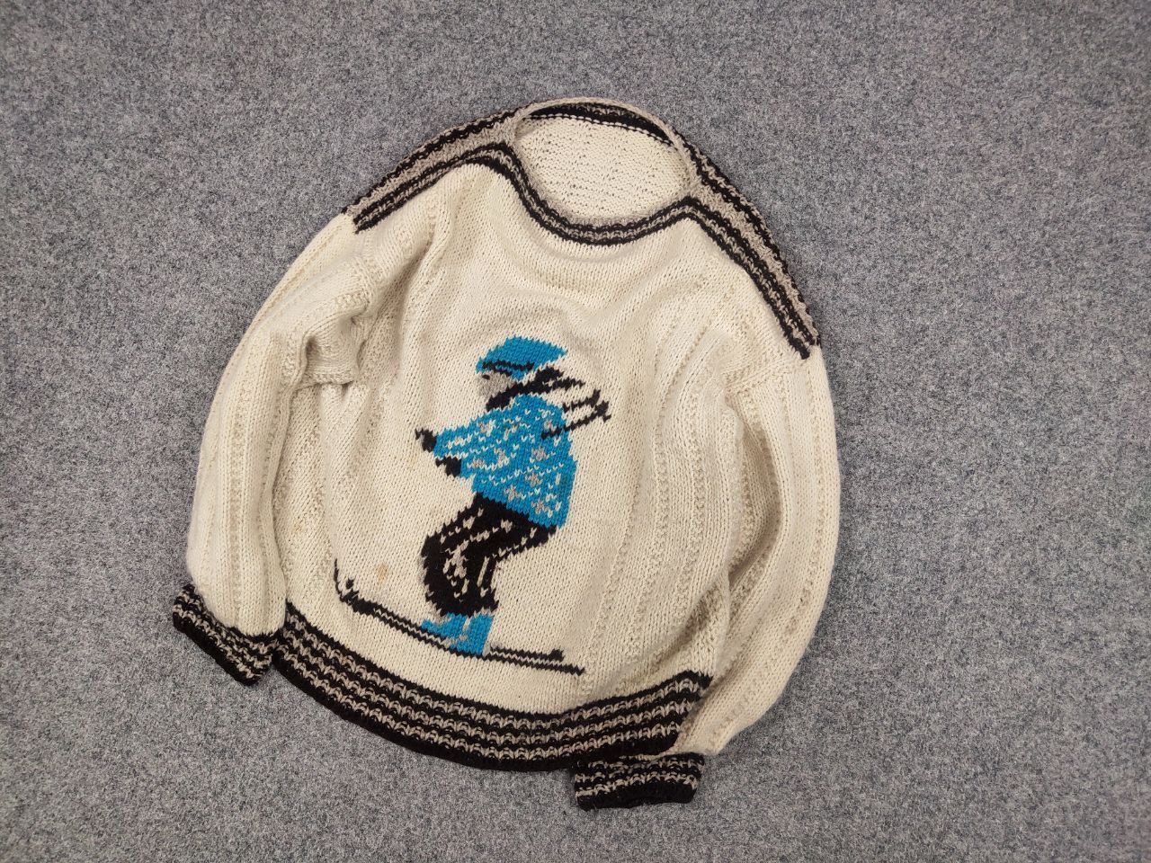 Vintage Vintage 50-60's Hand Knit Wool Crew chek Sweater skier Logo Size US S / EU 44-46 / 1 - 3 Thumbnail