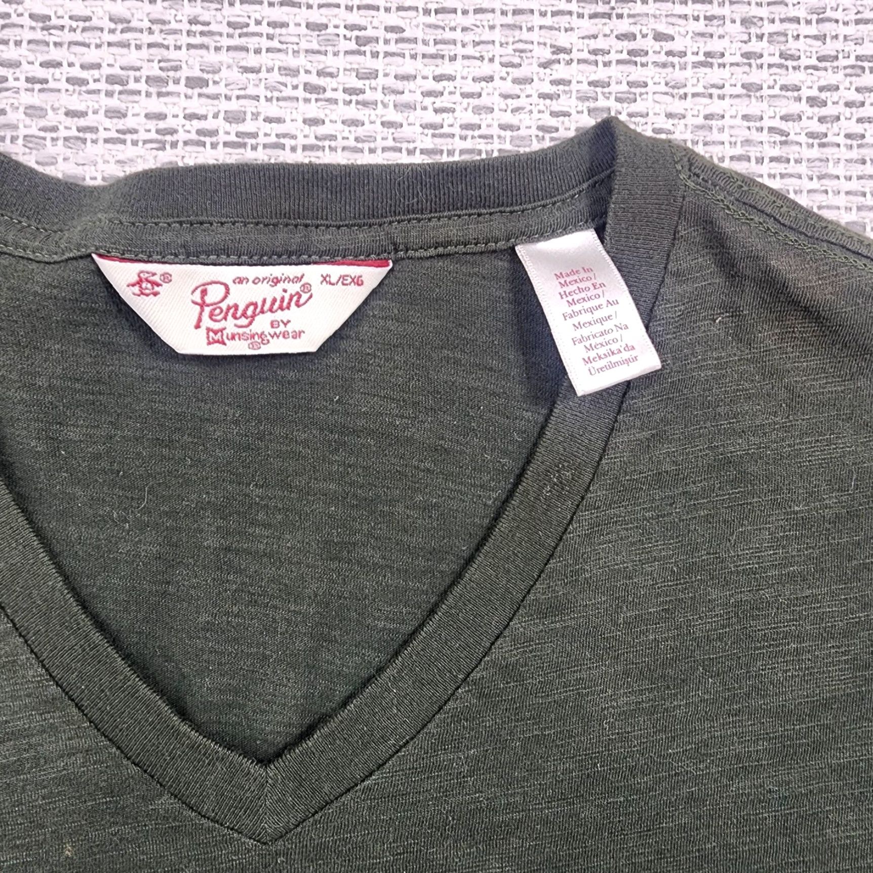 Original Penguin Original Penguin Shirt Mens XL Dark Green V Neck Graphic Logo Tee 100% Cotton Size US XL / EU 56 / 4 - 4 Thumbnail